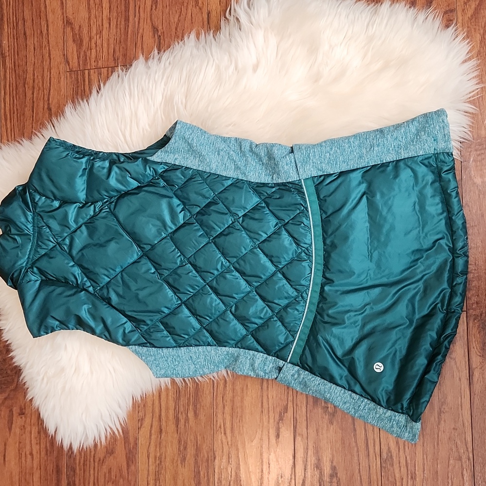 Lululemon Down For A Run Vest - Picture 4 of 6
